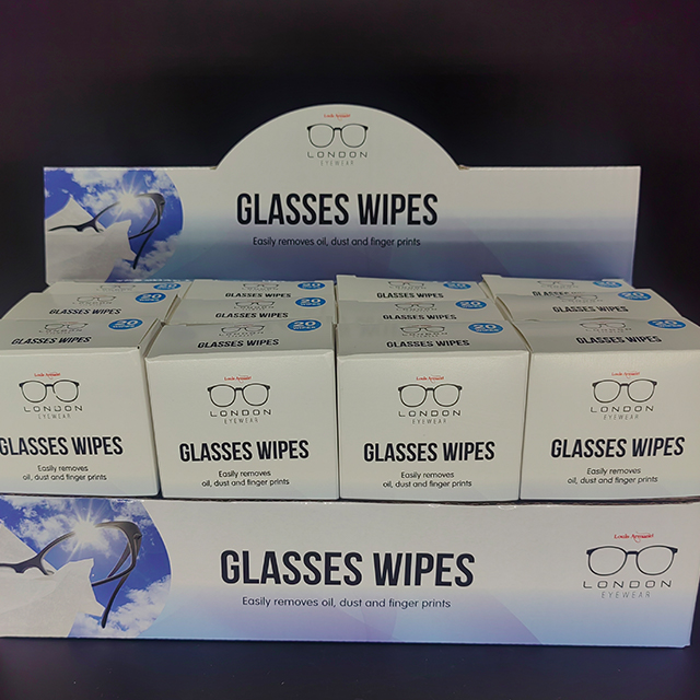 Lens cleaning wipes and microfiber cloth comparison for optical maintenance